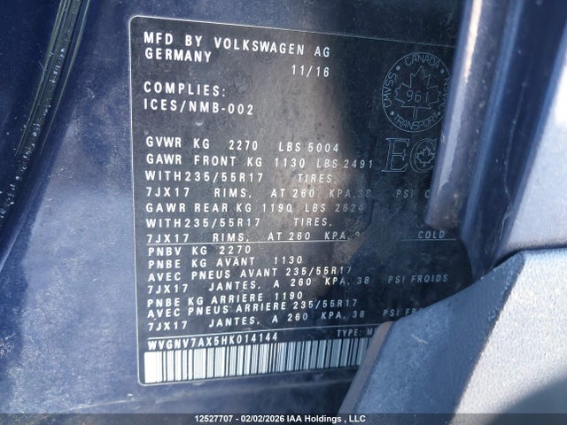 WVGNV7AX5HK014144 Volkswagen Tiguan Wolfsburg