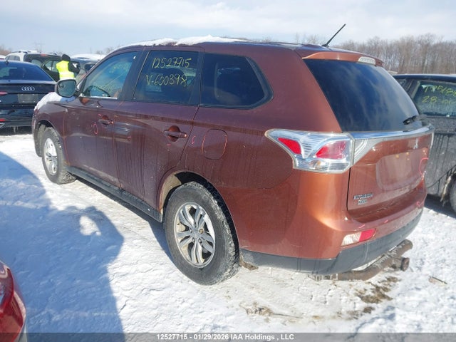 JA4AZ2A32EZ600398 Mitsubishi Outlander