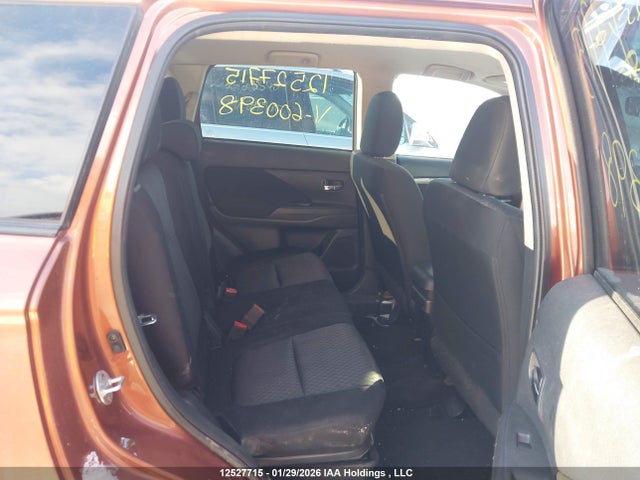 JA4AZ2A32EZ600398 Mitsubishi Outlander