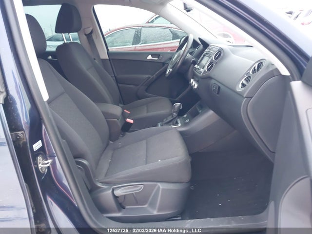 WVGJV7AX8FW594204 Volkswagen Tiguan Comfortline/highline/special Edition/trendline