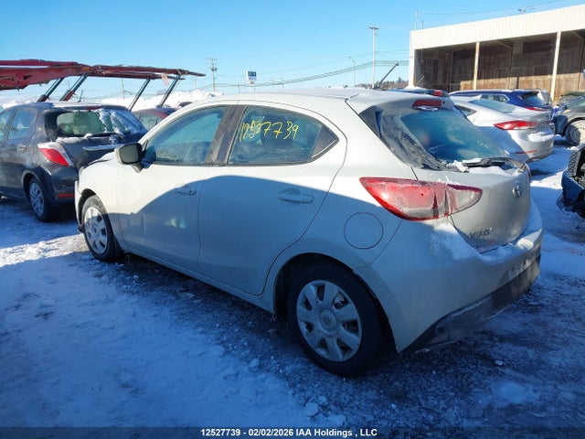 3MYDLBJV4LY717284 Toyota Yaris Xle