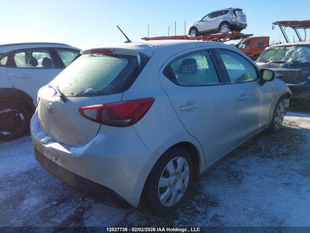 3MYDLBJV4LY717284 Toyota Yaris Xle