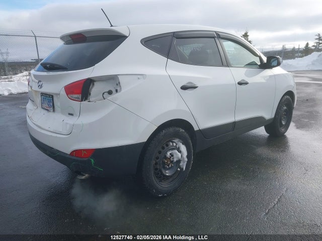 KM8JTCAF4FU067178 Hyundai Tucson Gl