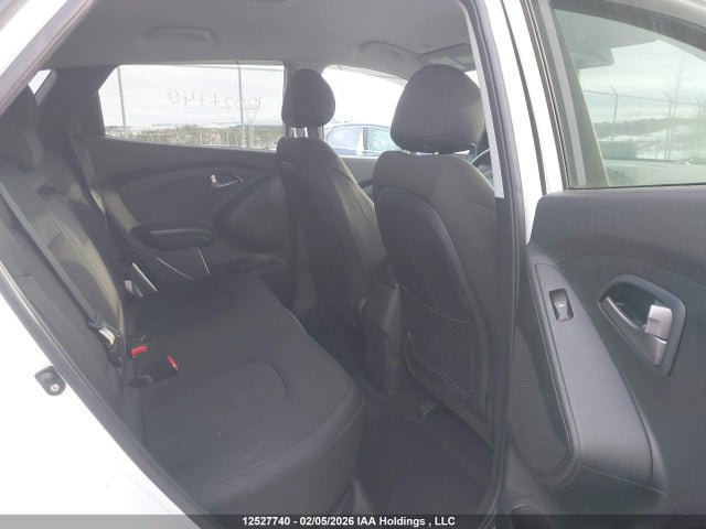 KM8JTCAF4FU067178 Hyundai Tucson Gl