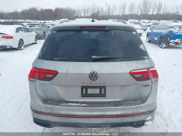 3VV8B7AX7PM088233 Volkswagen Tiguan Comfortline R-line Black