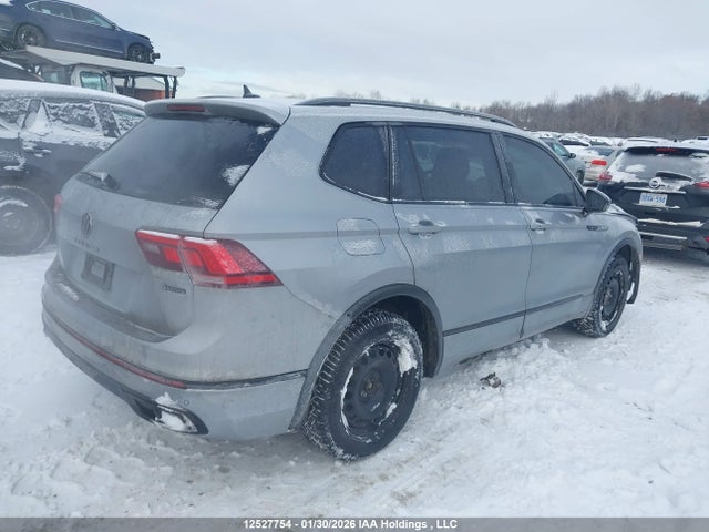 3VV8B7AX7PM088233 Volkswagen Tiguan Comfortline R-line Black
