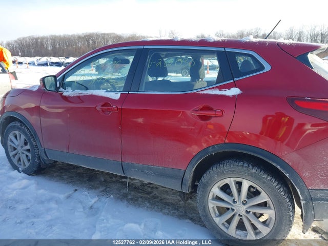 JN1BJ1CR0JW288030 Nissan Qashqai S/sl/sv