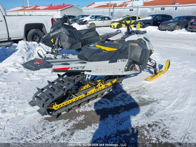Skidoo Summit 850 2023 YH2SCGPFXPR000885 Image 4