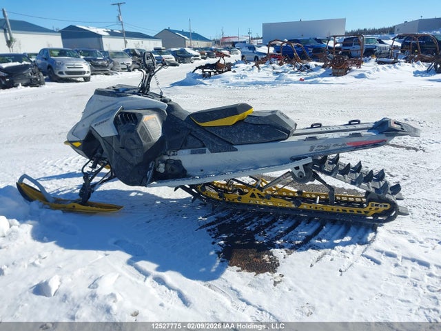 Skidoo Summit 850 2023 YH2SCGPFXPR000885 Image 5