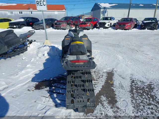 Skidoo Summit 850 2023 YH2SCGPFXPR000885 Image 8