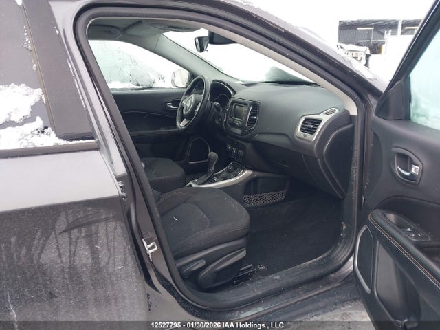 3C4NJDABXJT314429 Jeep Compass Sport