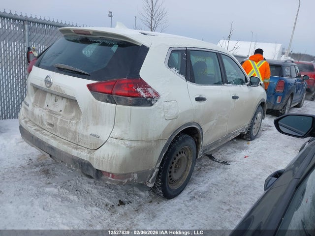 5N1AT2MV5JC799976 Nissan Rogue