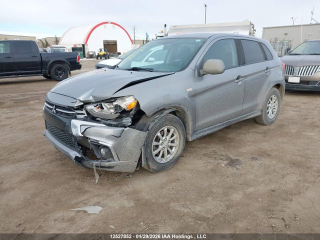 JA4AJ3AU8JZ605993 Mitsubishi RVR SE
