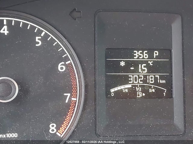3VW2K7AJXEM332693 Volkswagen Jetta 2.0l Trendline+