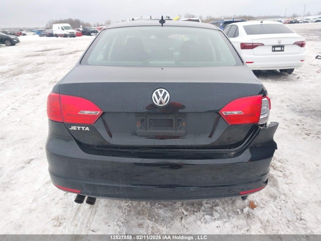 3VW2K7AJXEM332693 Volkswagen Jetta 2.0l Trendline+