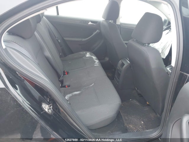3VW2K7AJXEM332693 Volkswagen Jetta 2.0l Trendline+
