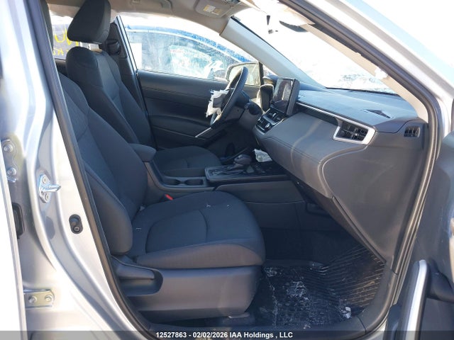12527863 :رقم المزاد ، 7MUCAABGXTV154748 vin ، 2026 Toyota Corolla Cross Le مزاد بيع