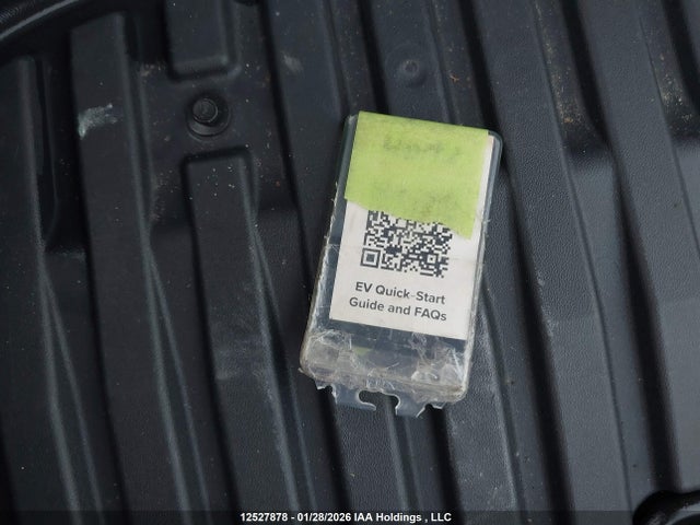 5YJ3E1EB7NF295704 Tesla MODEL 3