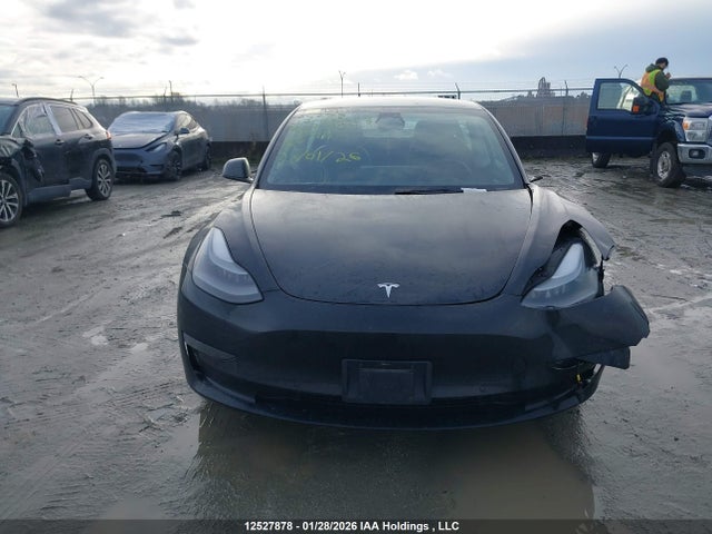 5YJ3E1EB7NF295704 Tesla MODEL 3