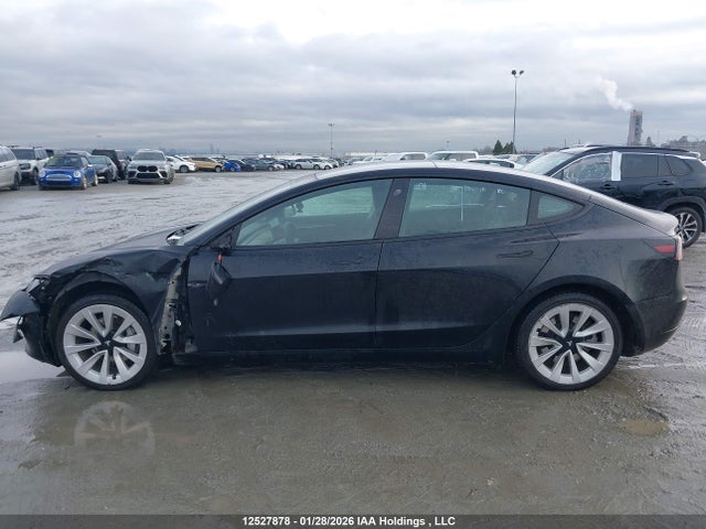 5YJ3E1EB7NF295704 Tesla MODEL 3