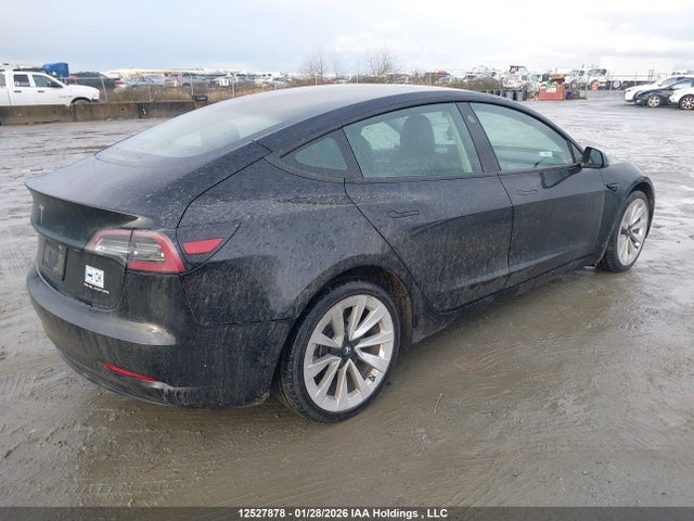 5YJ3E1EB7NF295704 Tesla MODEL 3