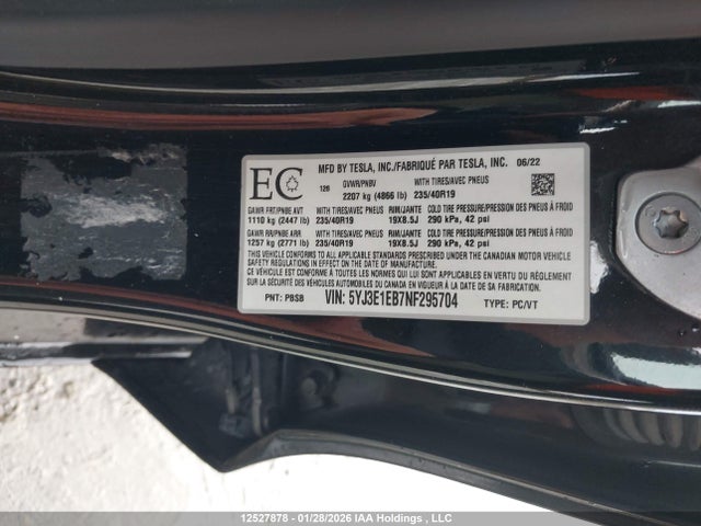 5YJ3E1EB7NF295704 Tesla MODEL 3