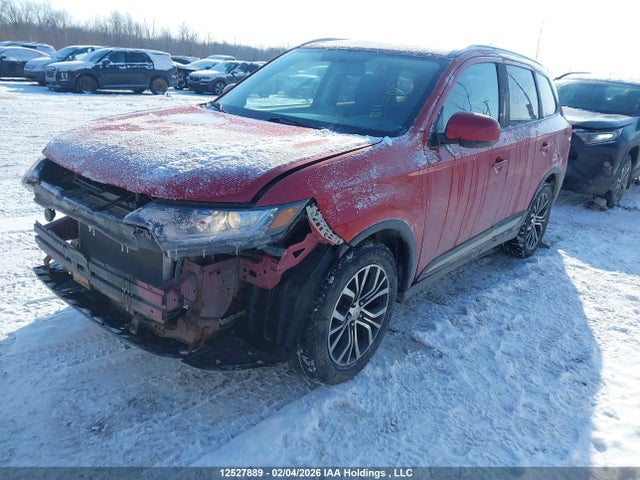 JA4AZ2A35GZ610877 Mitsubishi Outlander Es