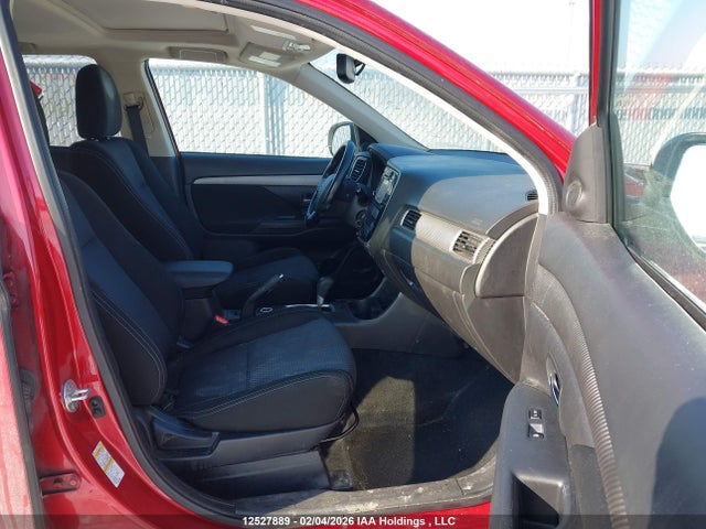 JA4AZ2A35GZ610877 Mitsubishi Outlander Es