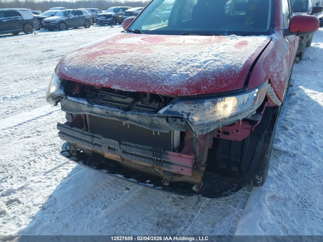 JA4AZ2A35GZ610877 Mitsubishi Outlander Es