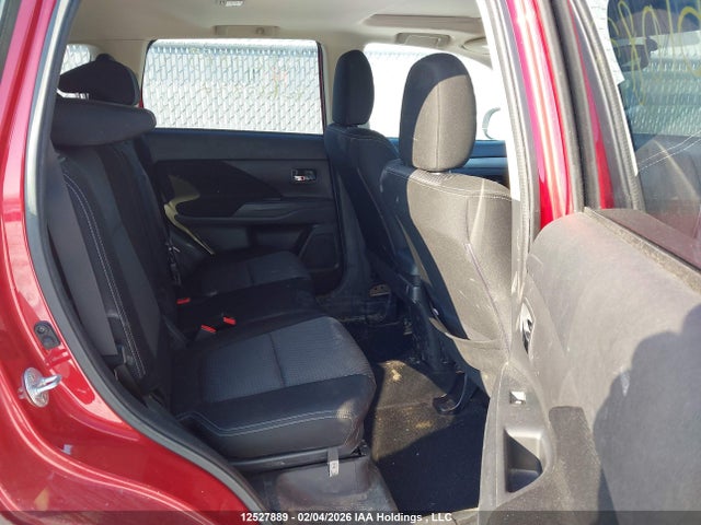 JA4AZ2A35GZ610877 Mitsubishi Outlander Es
