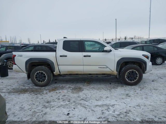 3TYLB5JN9ST099646 Toyota Tacoma Double Cab/sr5/trd Sport/trd Off Road/ltd