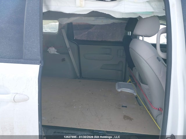 KNDMB5C10K6506893 KIA Sedona Lx/ex
