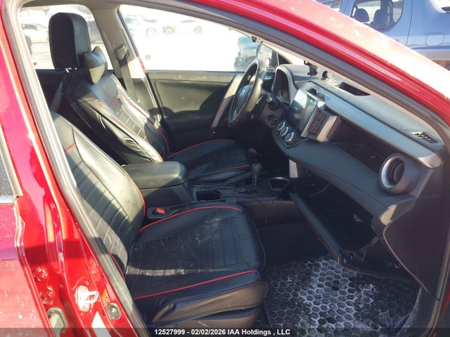 2T3BFREVXGW488010 Toyota RAV4 LE