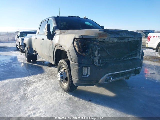 12528055 :رقم المزاد ، 1GT49WEY7MF148979 vin ، 2021 Gmc Sierra K3500 Denali مزاد بيع