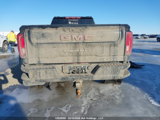 12528055 :رقم المزاد ، 1GT49WEY7MF148979 vin ، 2021 Gmc Sierra K3500 Denali مزاد بيع