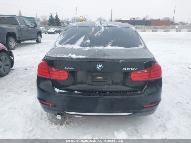 WBA3C3C54EF985532 BMW 320i Xdrive