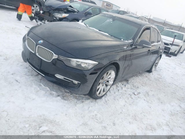 WBA3C3C54EF985532 BMW 320i Xdrive