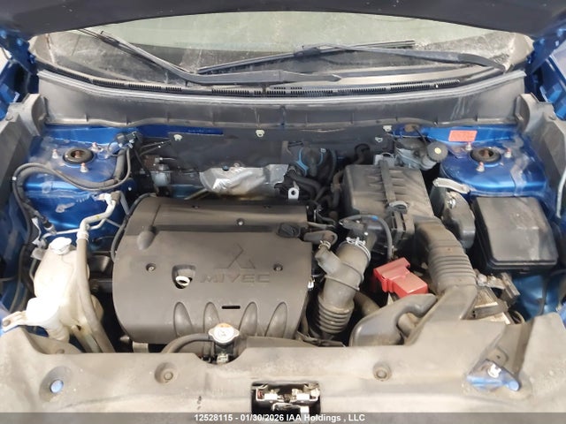 JA4AJ3AU8HZ610900 Mitsubishi RVR SE