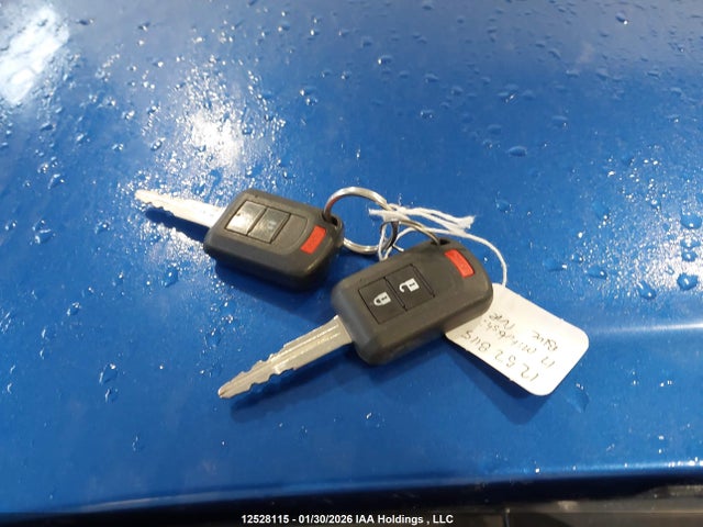 JA4AJ3AU8HZ610900 Mitsubishi RVR SE