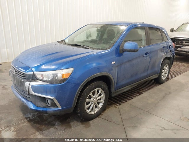 JA4AJ3AU8HZ610900 Mitsubishi RVR SE
