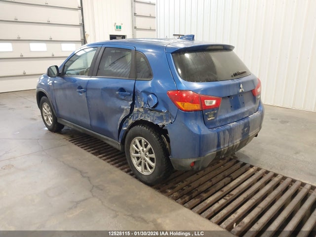 JA4AJ3AU8HZ610900 Mitsubishi RVR SE