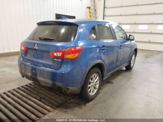 JA4AJ3AU8HZ610900 Mitsubishi RVR SE