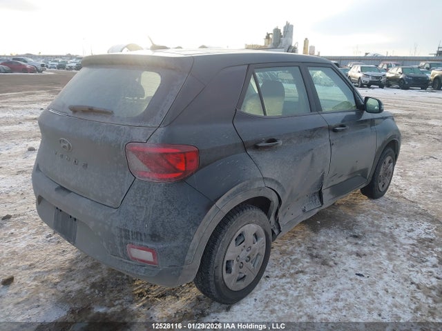 Hyundai Venue Essential 2024 KMHRB8A32RU312816 Image 4