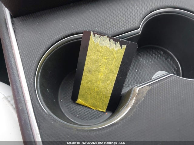 5YJ3E1EB6KF394073 Tesla MODEL 3
