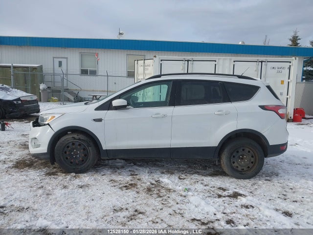 12528150 :رقم المزاد ، 1FMCU0GD3JUC80738 vin ، 2018 Ford Escape Se مزاد بيع