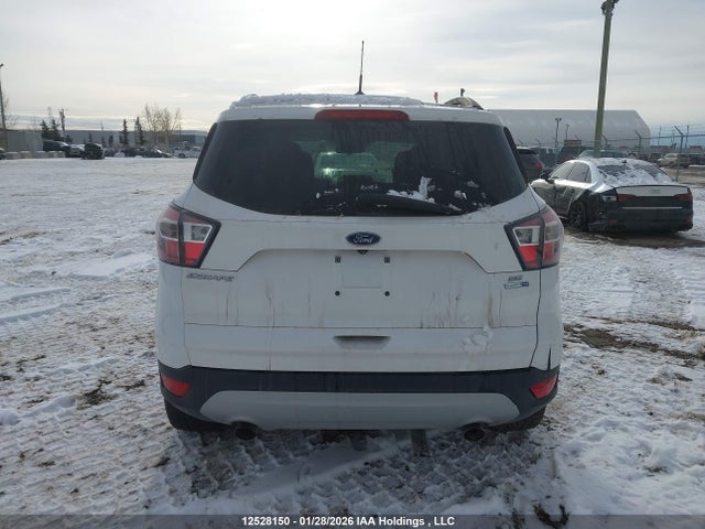 12528150 :رقم المزاد ، 1FMCU0GD3JUC80738 vin ، 2018 Ford Escape Se مزاد بيع