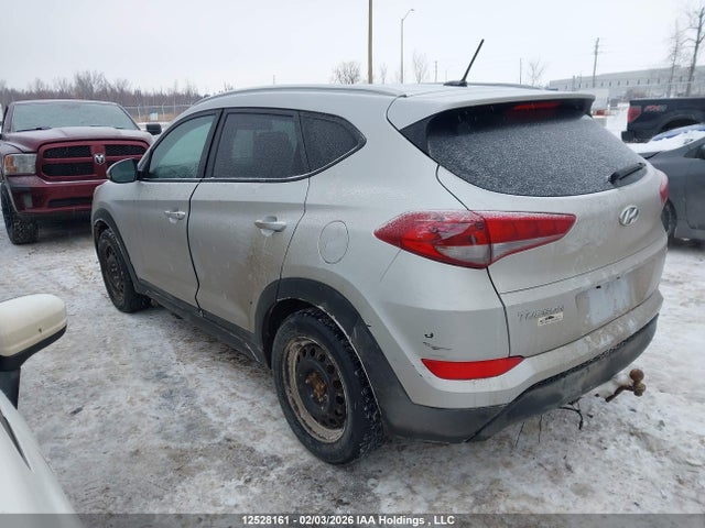 KM8J3CA40GU212605 Hyundai Tucson Premium
