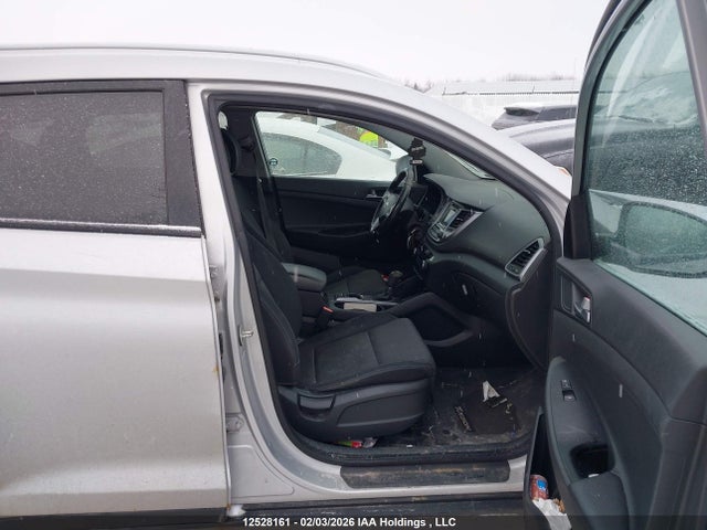 KM8J3CA40GU212605 Hyundai Tucson Premium