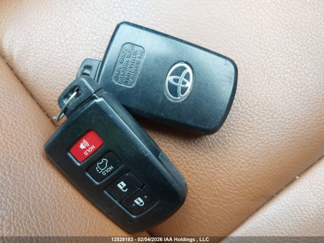 2T3DFREV0HW548628 Toyota Rav4 Limited/se/platinum