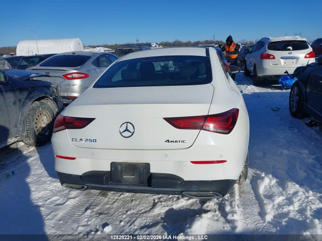 W1K5J4HBXPN396022 Mercedes-Benz CLA 250 4MATIC